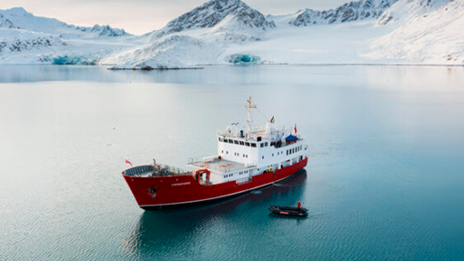 expedition laboratory freezer